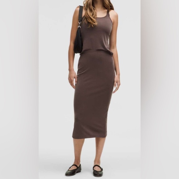 NWT Lululemon Drapey Softstreme Column Midi Skirt- Espresso/ Size XL - Picture 3 of 6